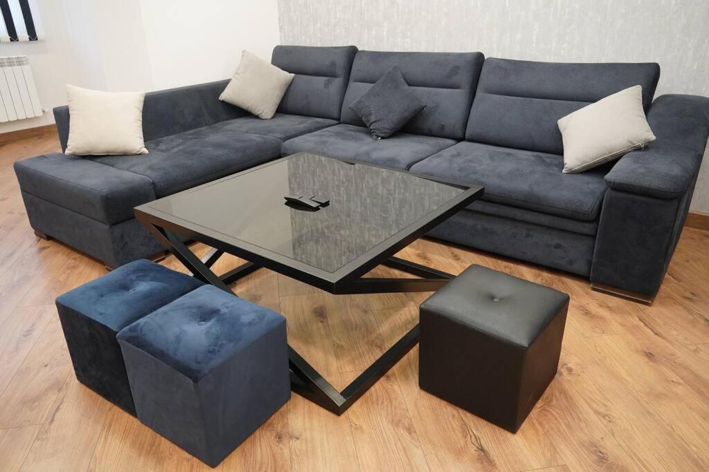 Lovely, Newly Remodeled Apartment In Yerevan! Buitenkant foto
